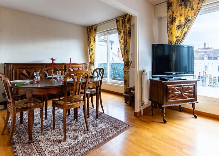 Le Darcy - Balcon - Centre - 2bdr 2br Apartman *